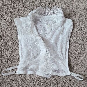 Elegant White Lace Women's False Collar (Dickey)